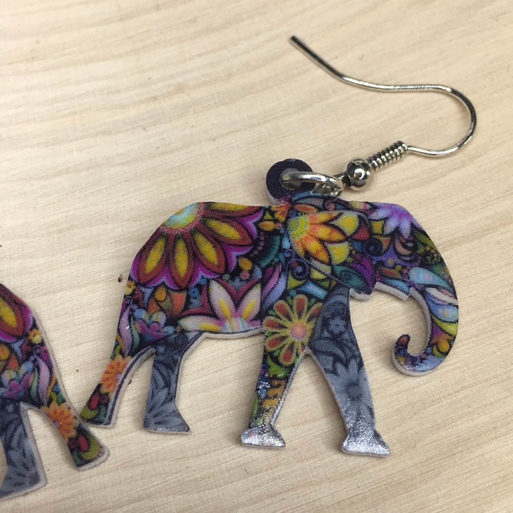Elephant Acrylic Earrings - Picture 5 of 8